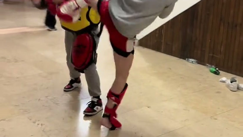 Ogrevanje z Alinom pred borbo